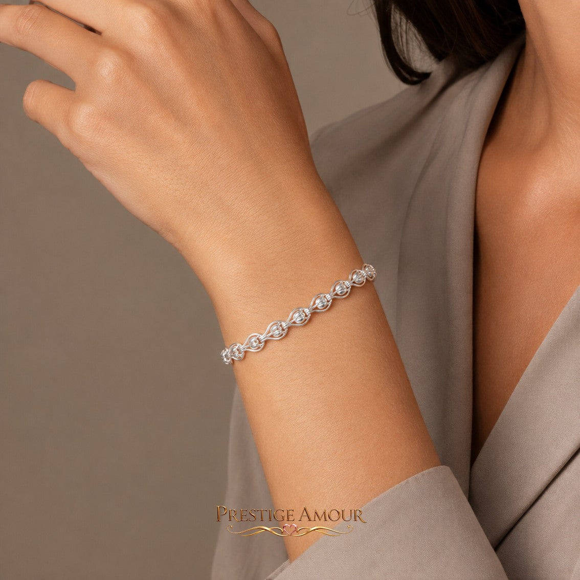 Laura Ashley Tulip Chain Bracelet – detail view 2