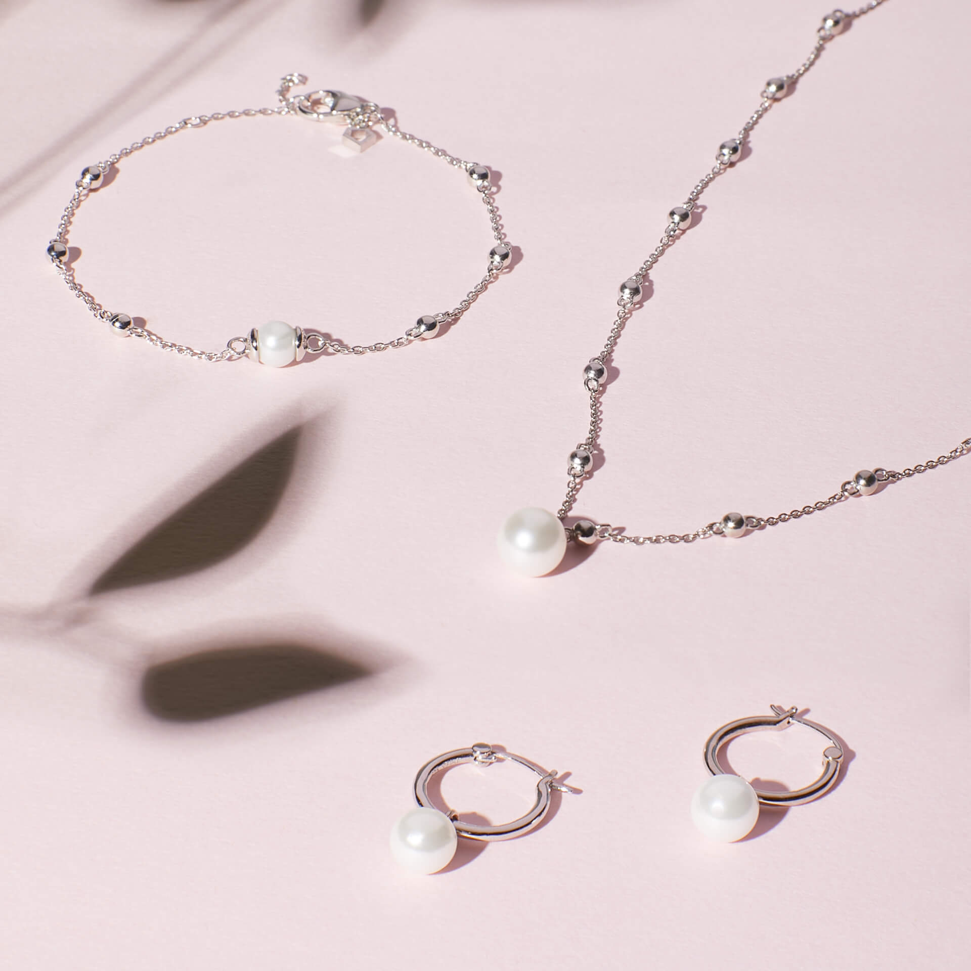 Diamonfire Station Necklace with Shell Pearl-3