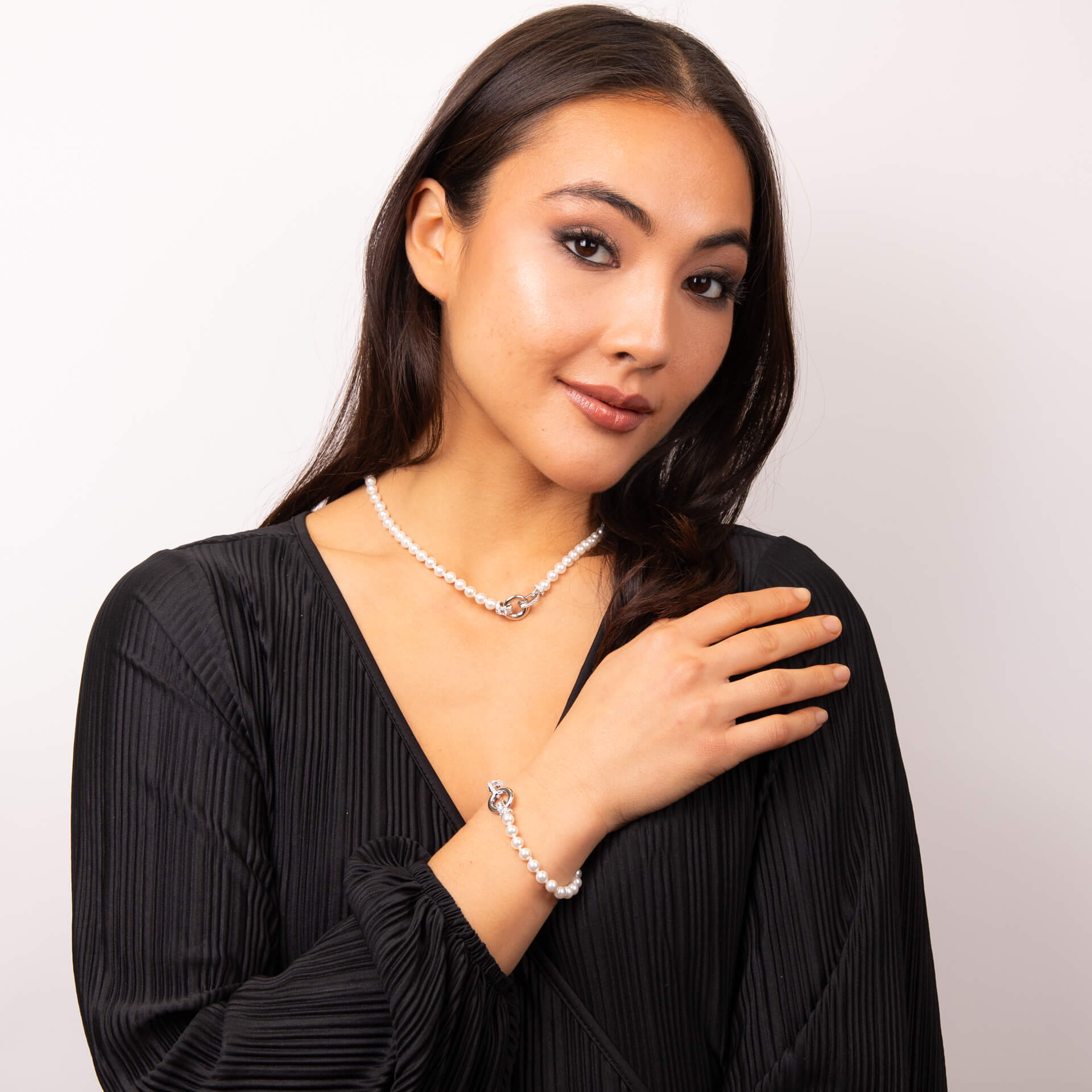 Diamonfire Shell Pearl Bracelet with Zirconia Feature Clasp-2